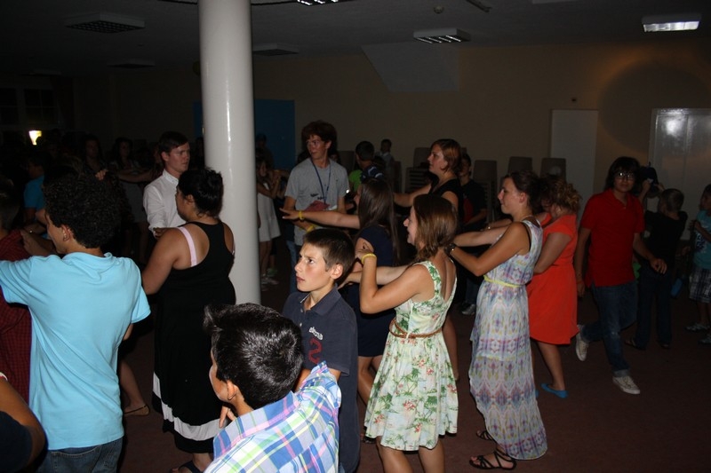 Village Camps International Summer Camp Leysin, Switzerland 2025-08-09 https://www.villagecamps.com/journals_admin/images/701-21-prom night (71).jpg